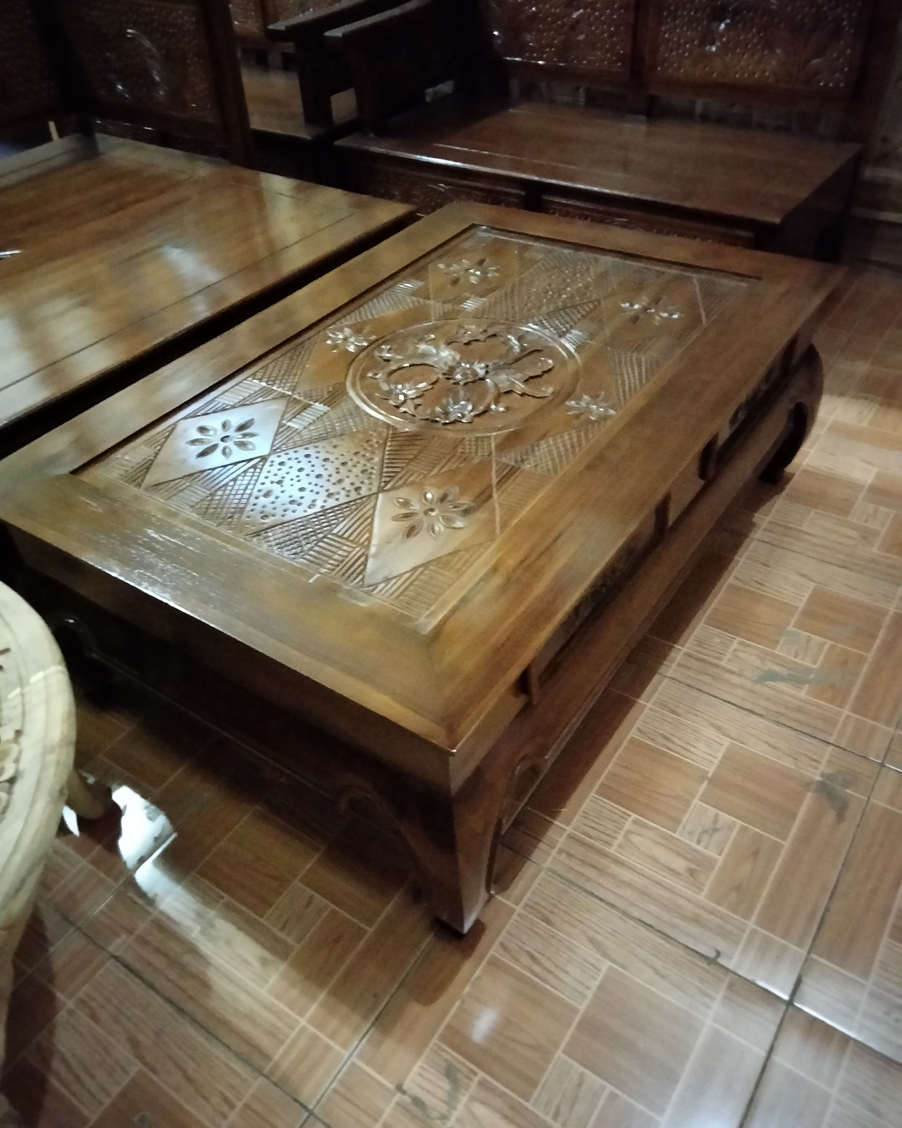 Meja Ketapang